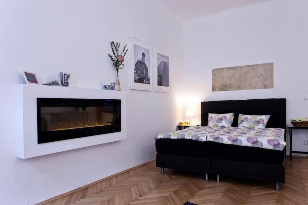 Prague Center Apartment With Fireplace מראה חיצוני תמונה